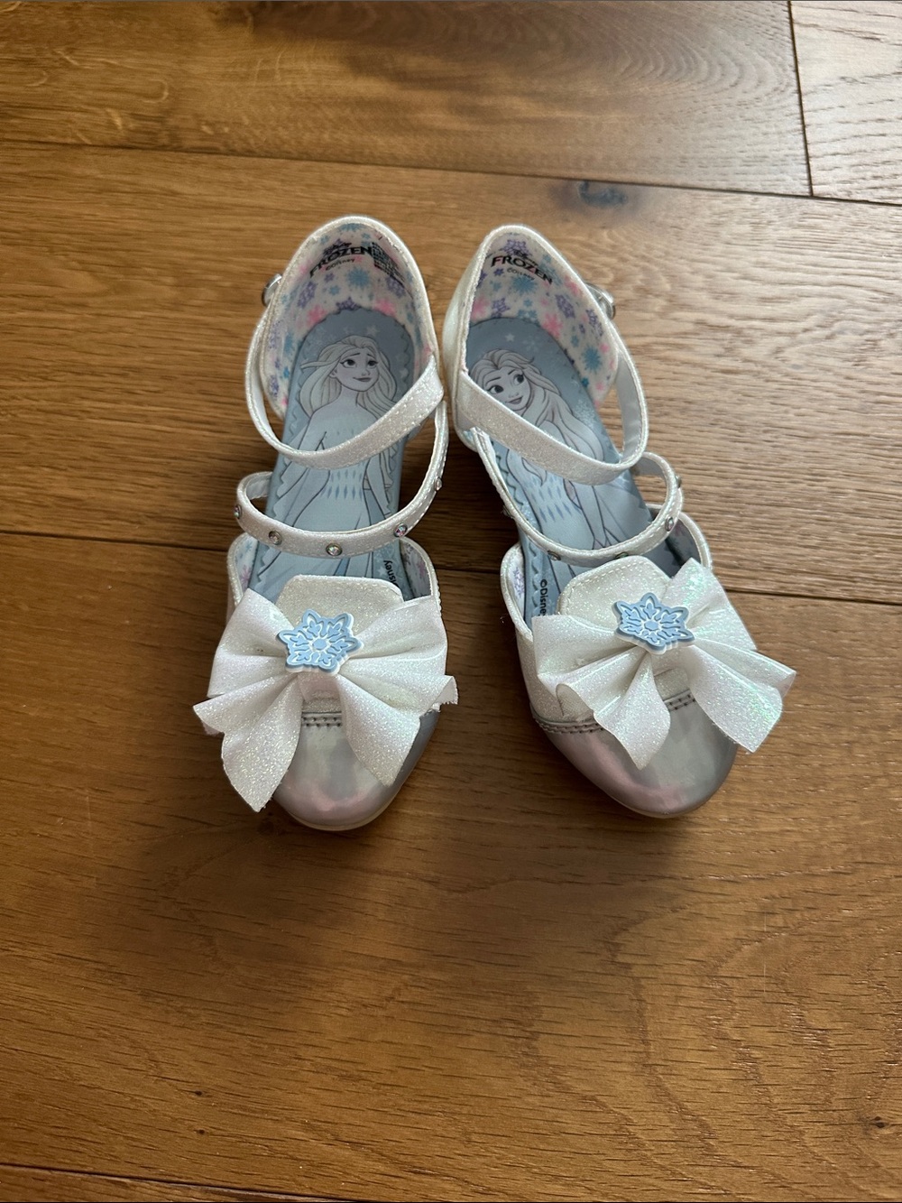 Disney Iridescent White Bow Dress Shoes with Snowflake Accent